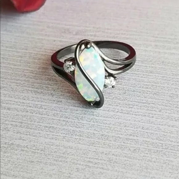 3.6K Fire Opal Black Gold Filled Ring NEW - Picture 4 of 5